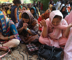 Christian girl charged with theft after evading rape in Pakistan, father says