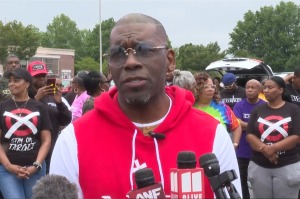 Pastor Jamal Bryant protests Target’s DEI rollback on anniversary of George Floyd’s death